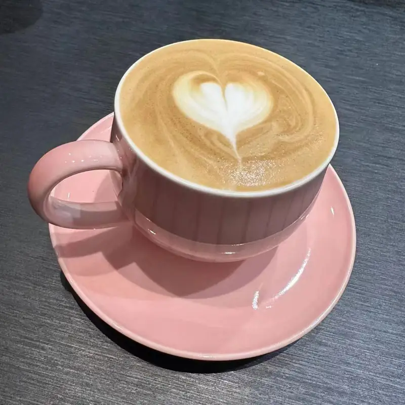 Kodi Creamer Yosakhala Yamkaka Ya Khofi Ingalimbikitse Bwanji Zakumwa Zamakono Zamakono?